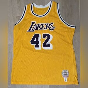Lakers Worthy jersey